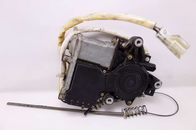 Motor de elevalunas Mitsubishi Pajero Galloper Shogun MR304811 Denso 0620200172 062020-0172 - foto 1