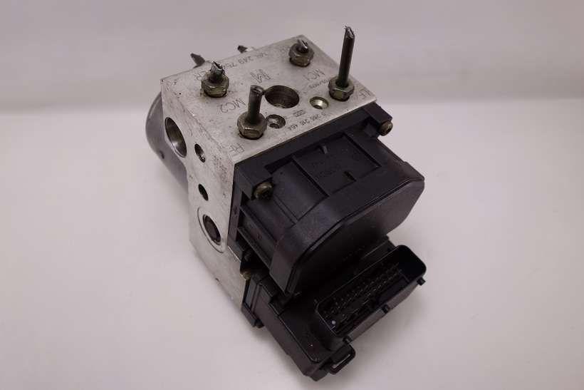 Módulo ABS Mitsubishi Carisma - foto 1