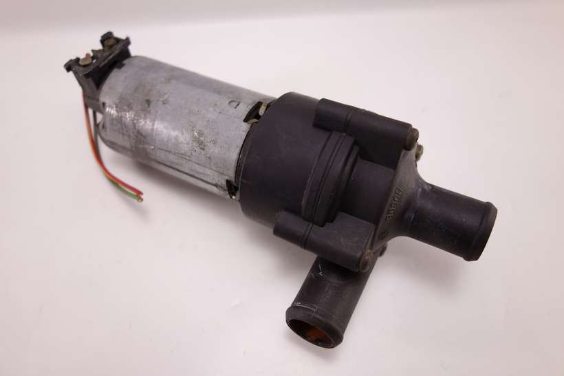 Bomba de limpia Mercedes R170 W208 0018351364 001 835 13 64 Bosch 0392020026 0 392 020 026 - foto 1