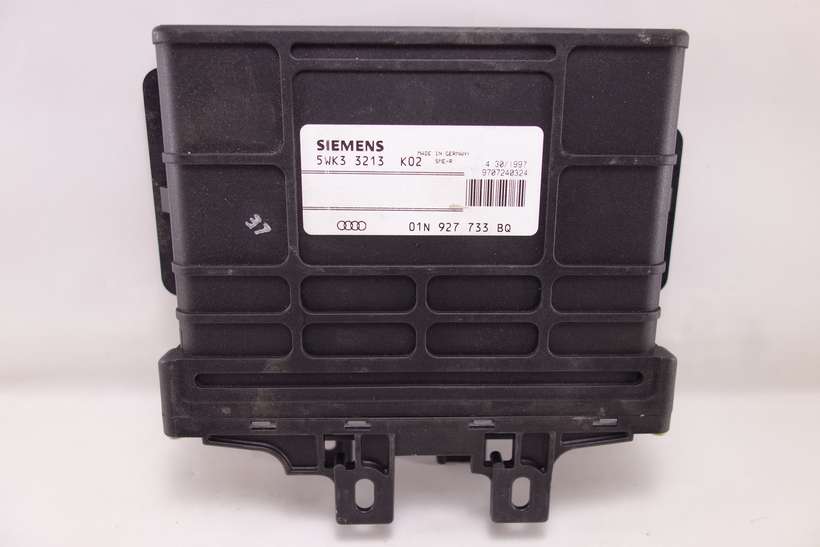 Centralita del motor VW Passat B5 Audi A4 A6 01N927733BQ 01N 927 733 BQ Siemens 5WK33213K02 5WK3 3213 K02 - foto 1