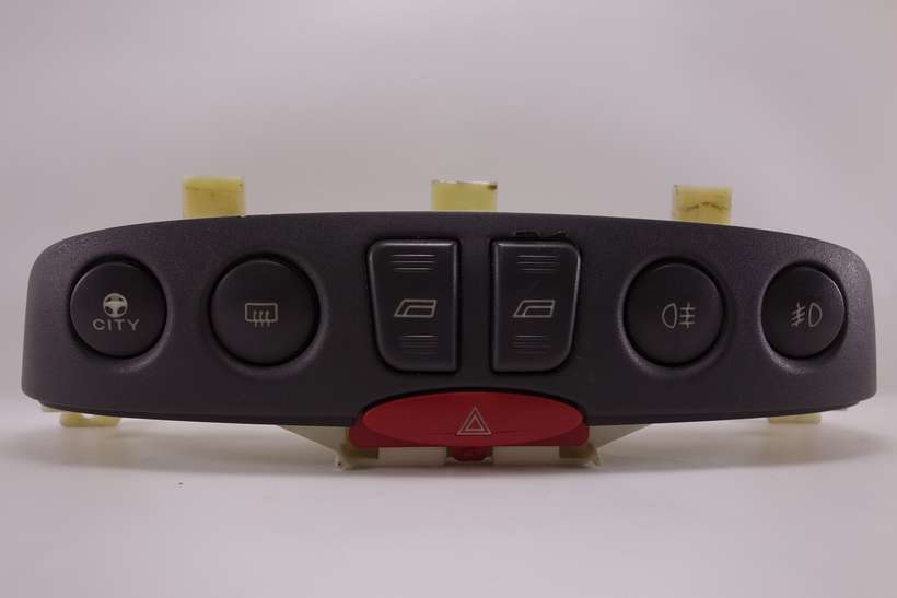 Interruptor de elevalunas Fiat Punto A223 - foto 1