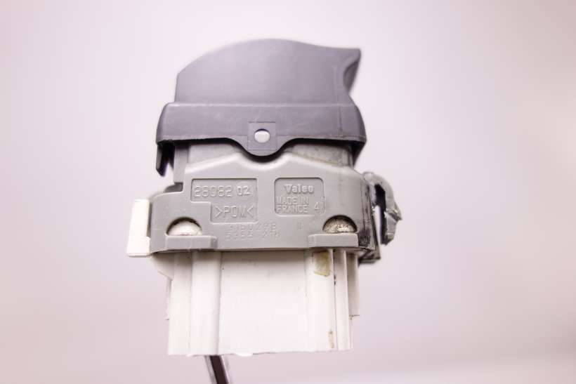 Interruptor de elevalunas Renault Scenic 28082 2808202 315029B - foto 2