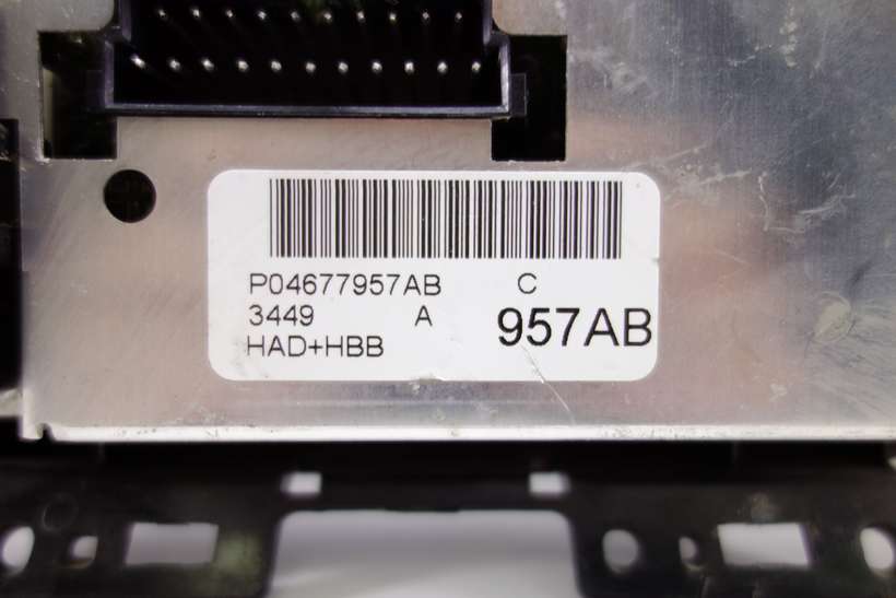 Panel de clima Chrysler Grand Voyager P04677957AB 957AB - foto 2
