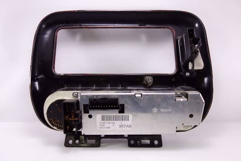 Panel de clima Chrysler Grand Voyager P04677957AB 957AB - foto 3