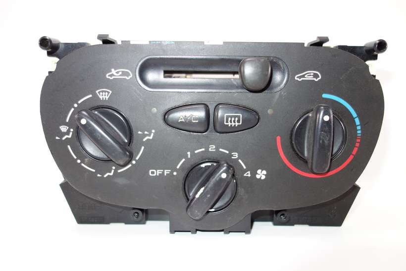 Panel de clima Peugeot 206 BEHR 1068701 10687-01 - foto 1