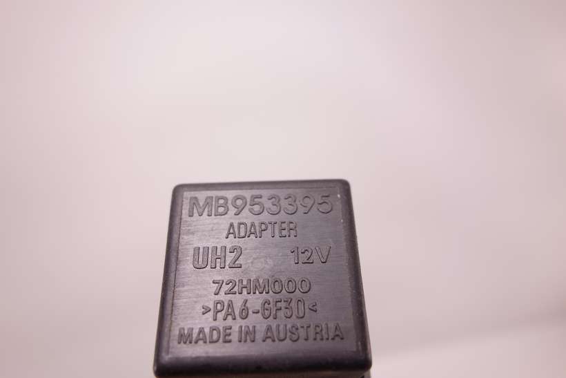 Relé Mitsubishi Carisma MB953395 72HM000 - foto 2