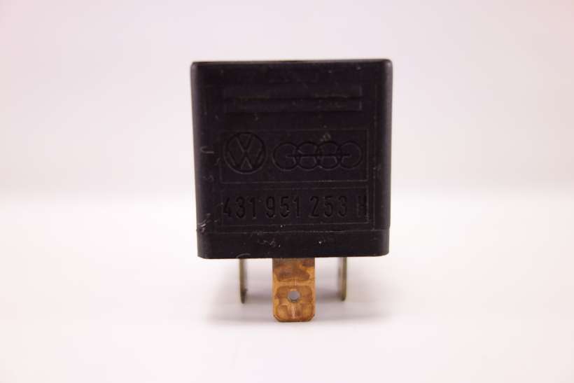 Relé VW Audi Seat 431951253H 431 951 253 H Bosch 0332014156 0 332 014 156 - foto 1