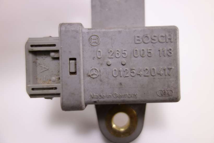 Sensor de aceleración Mercedes W168 W210 0125420417 Bosch 0265005113 0 265 005 113 - foto 2