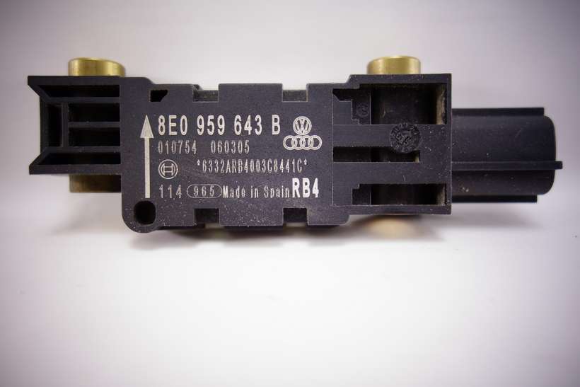 Sensor de airbag Audi A4 B6 B7 8E0959643B 8E0 959 643 B 010754060305 010754 060305 - foto 1