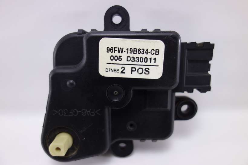 Servomotor de calefaccion Ford Fiesta Ka Focus 96FW19B634CB 96FW-19B634-CB 005 D330011 - foto 1
