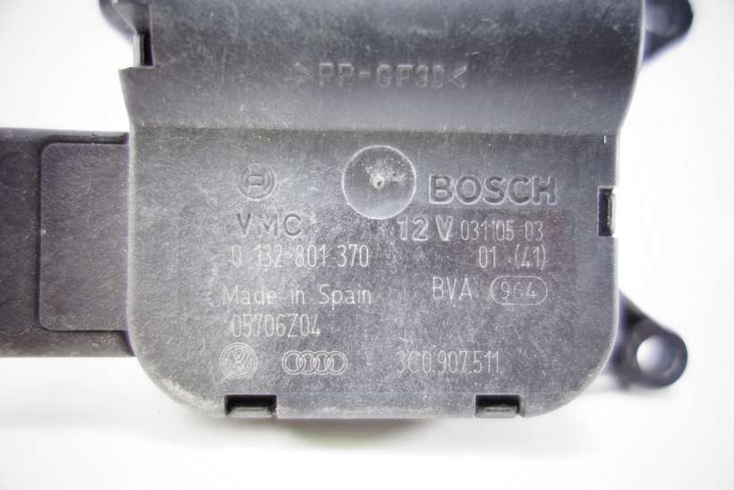 Servomotor de calefaccion VW Passat 3C0907511 3C0.907.511 Bosch 0132801370 0 132 801 370 05706Z04 3C0907511 3C0.907.511 03110503 031105 03 - foto 2