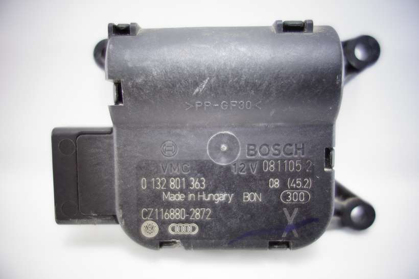 Servomotor de calefaccion VW Passat Bosch 0132801363 0 132 80 1363 CZ1168802872 CZ116880-2872 0811052 081105 2 - foto 1