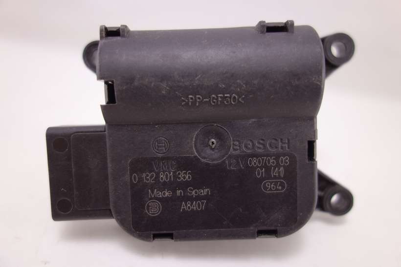 Servomotor de calefaccion Opel Meriva Bosch 0132801356 0 132 801 356 A8407 - foto 1