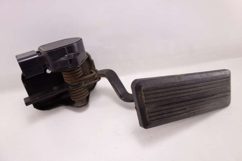 Pedal acelerador Chrysler Voyager 04612742 - foto 1