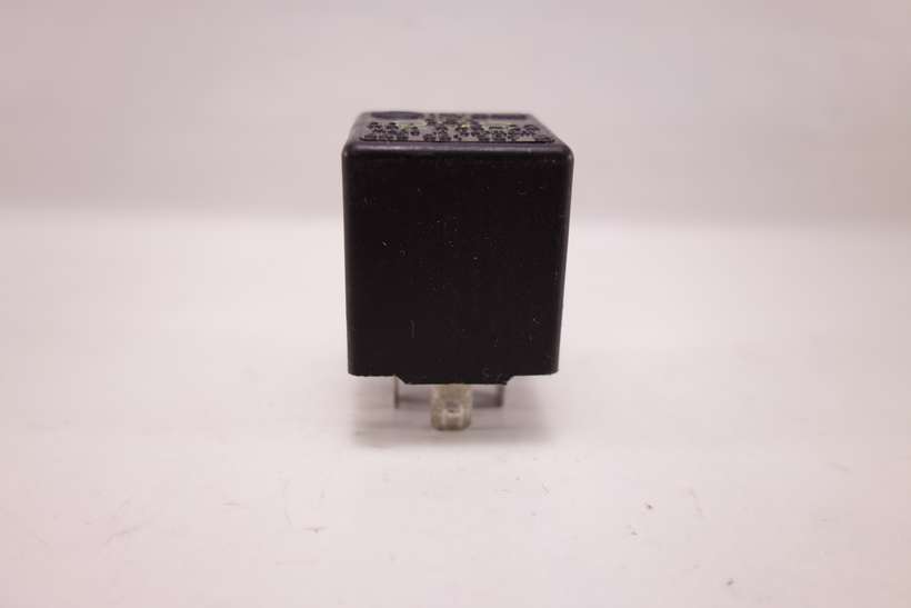 Rele VW Audi 3SB00488502 3SB 004 885-02 443951307B 443 951 307 B - foto 1