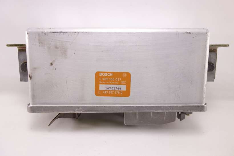 Centralita ABS Audi 100 443907379C 443 907 379 C Bosch 0265100037 0 265 100 037 - foto 1