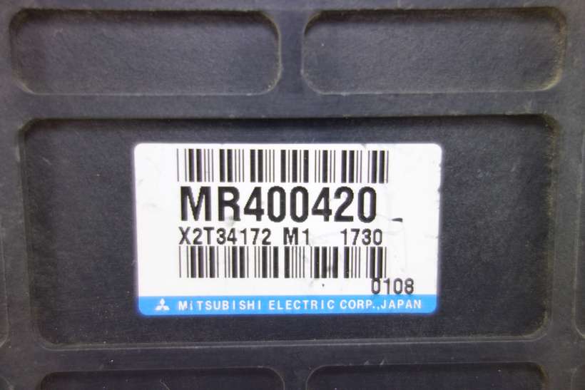 Centralita del motor Mitsubishi Pajero MR400420 X2T34172M1 X2T34172 M1 - foto 2