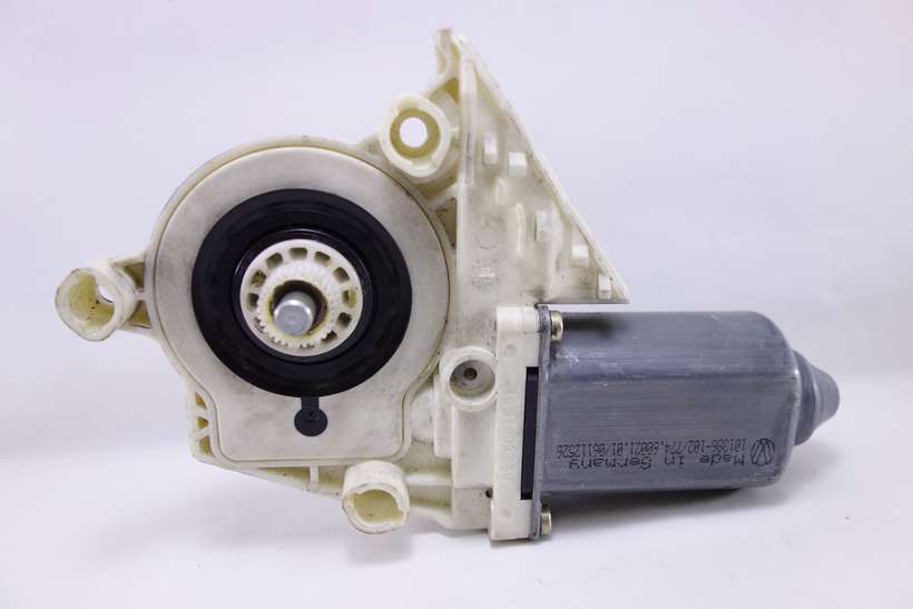Motor de Elevalunas Seat Leon - foto 1