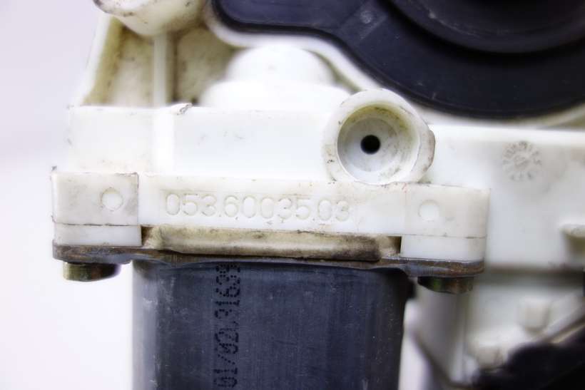 Motor de elevalunas VW Golf 9776101434203 9776-101434-203 F005S00048 F005 S0 0048 101386101774 101386-101/774 0536003503 053.60035.03 - foto 4