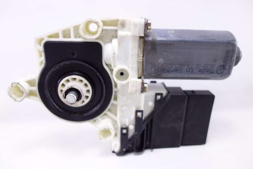 Motor de elevalunas VW Golf & Bora Seat Toledo 101389101774 101389-101/774 101439203 101 439 203 05076620 05 0766 20 0536006002 053.60060.02 - foto 1