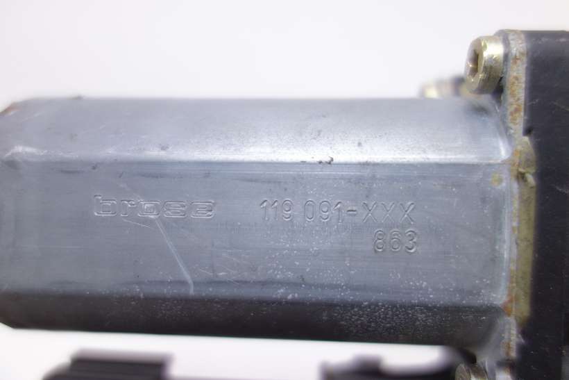 Motor de elevalunas VW Passat 0130821695 Bosch 0 130 821 695 119091XXX 119 091-XXX 101430201 101 430-201 05076210 05 0762 10 - foto 3