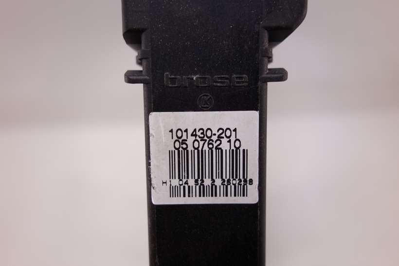 Motor de elevalunas VW Passat 0130821695 Bosch 0 130 821 695 119091XXX 119 091-XXX 101430201 101 430-201 05076210 05 0762 10 - foto 4
