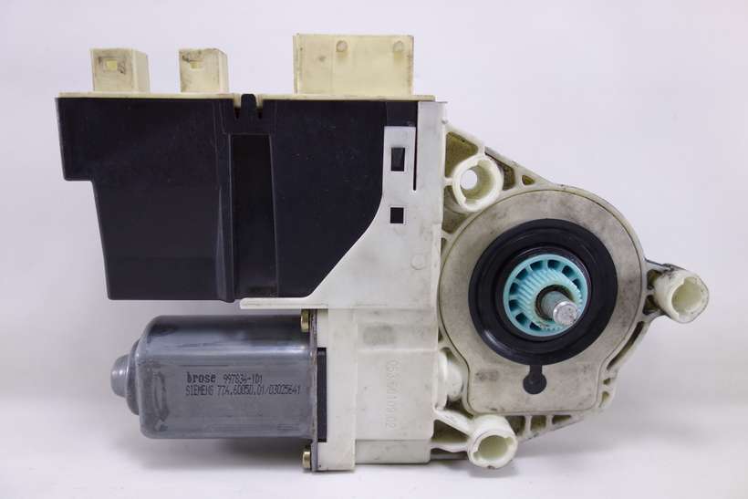 Motor de elevalunas Peugeot 307 Citroen C5 997834101 997834-101 Siemens 7446005001 744.60050.01 0536010902 053.60109.02 985172101 985172-101 - foto 1