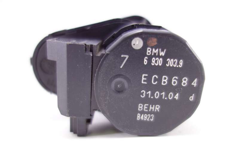 Servomotor de calefaccion BMW E60 E61 69303039 6 930 303.9 ECB684 Behr B4923 - foto 1
