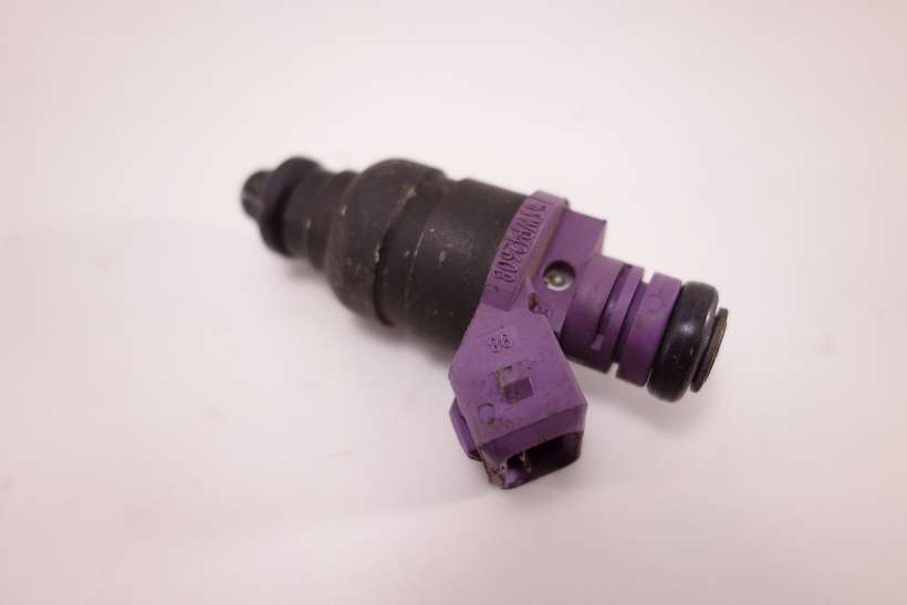 Inyector de combustible VW Lupo 047906031B Siemens 5WP42608 - foto 1