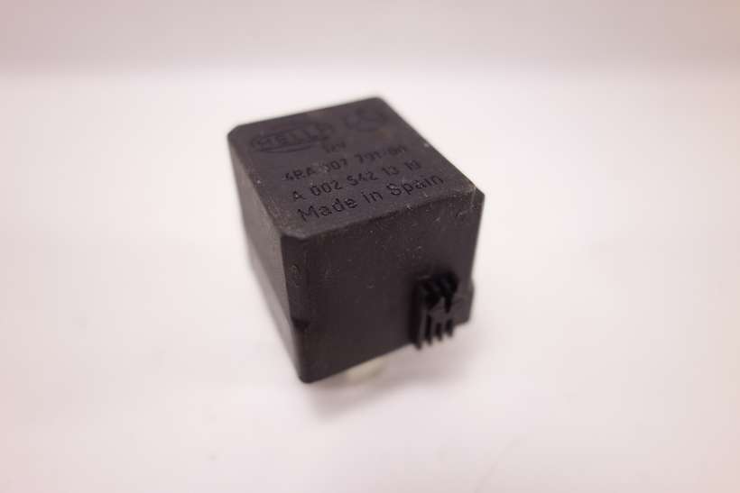 Rele Mercedes Smart Hella A0025421319 A 002 542 13 19 4RA00779100 4RA 007 791-00 - foto 1