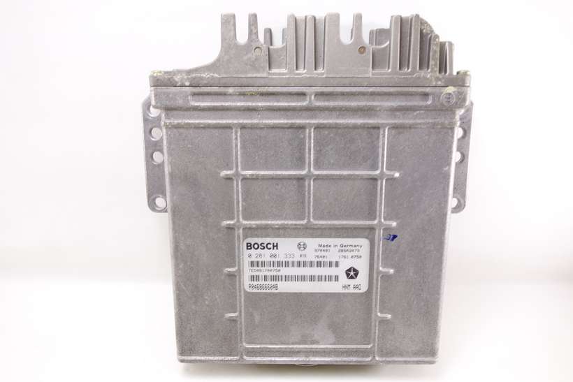 Centralita del motor Chrysler Voyager P04686660AB Bosch 0281001333 0 281 001 333 28SA3079 - foto 1