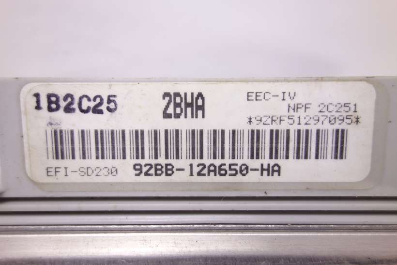 Centralita del motor Ford Sierra Mondeo Fiesta 92BB12A650HA 92BB-12A65-0HA EFISD230 EFI-SD230 2BHA - foto 2