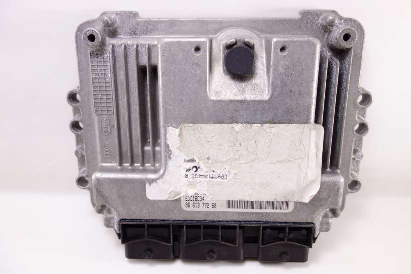 Centralita del motor Peugeot 307 Citroen C4 9661377280 96 613 772 80 Bosch 0281011863 0 281 011 863 EDC16C34 - foto 1