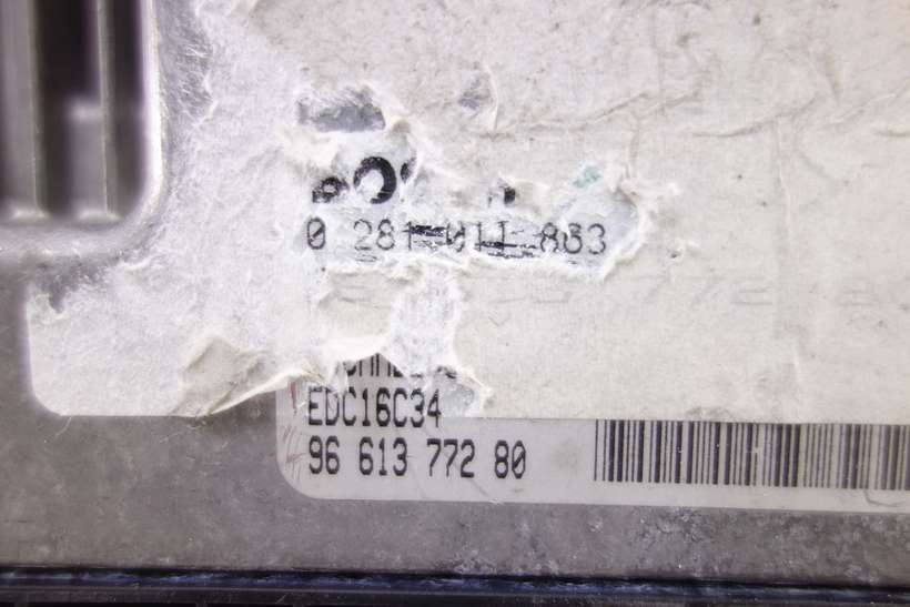 Centralita del motor Peugeot 307 Citroen C4 9661377280 96 613 772 80 Bosch 0281011863 0 281 011 863 EDC16C34 - foto 2