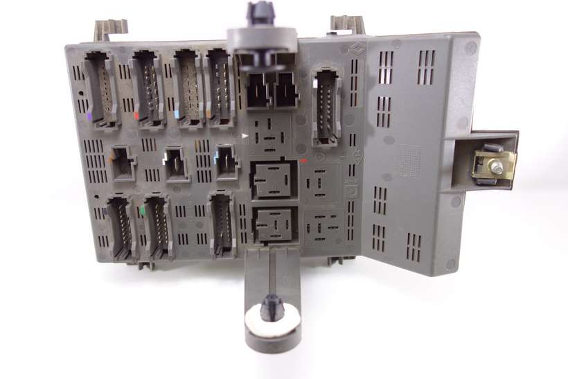 Caja de fusibles Renault Laguna 7703197962 - foto 1