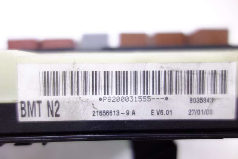 Caja de fusibles Renault Clio P8200031555 216566139A 21656613-9 A - foto 2