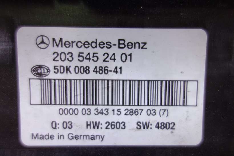 Caja de fusibles Mercedes W203 S203 2035452401 203 545 24 01 Hella 5DK00848641 5DK 008 486-41 - foto 2