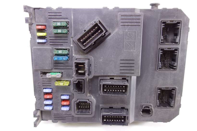 Caja de fusibles Peugeot 407 9655708380 S120104700L S120104700 L - foto 1