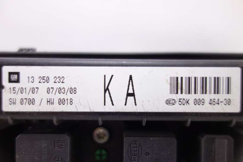 Caja de fusibles Opel Astra Zafira 13250232 13 250 232 Hella 5DK00946430 5DK 009 464-30 KA - foto 3