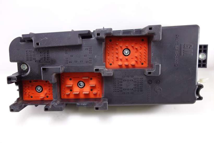 Caja de fusibles Opel Vectra 13112918 13 112 918 519038004 AK - foto 1
