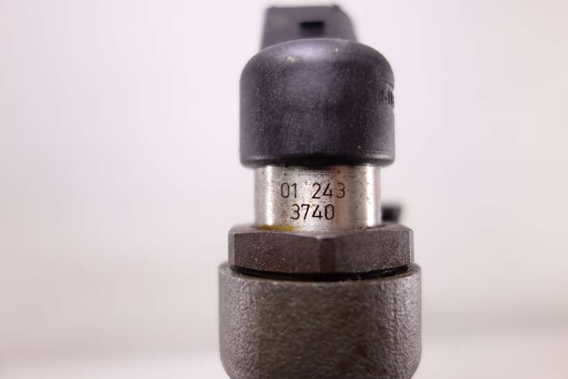 Inyector de combustible Citroen Xsara 012433740 01 243 3740 9636819380 5WS40000 5 WS 40000 - foto 2