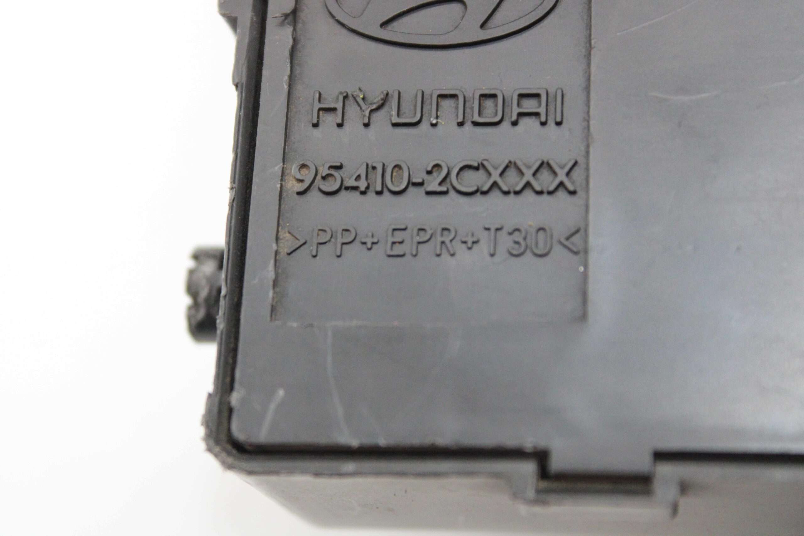 Caja de Fusibles Hyundai Coupe - foto 3