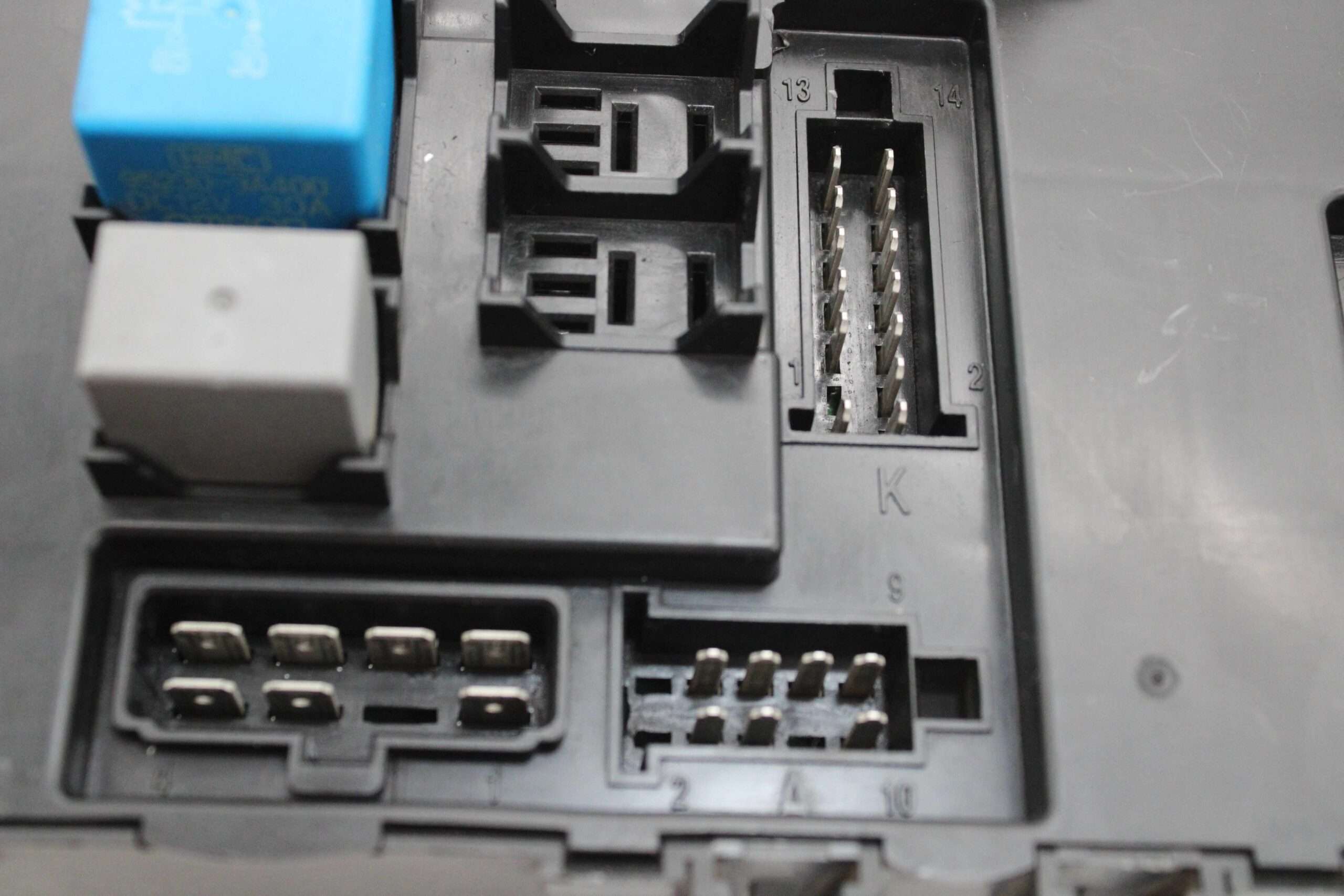 Caja de Fusibles Hyundai Coupe - foto 4