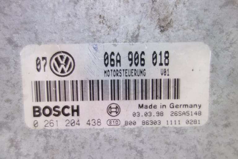 Centralita del motor VW Golf 06A906018 06A 906 018 Bosch 0261204438 0 261 204 438 26SA5148 - foto 2