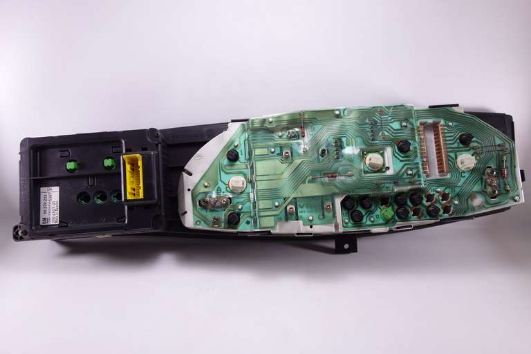 Cuadro de instrumentos Opel Omega 90379233 90 379 233 220410701 220 4107-01 88481675 X69600032 X69-600.032 - foto 2