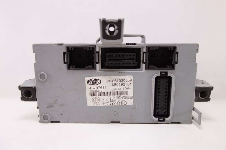 Caja de fusibles Fiat Stilo 46797611 501861030059 - foto 2