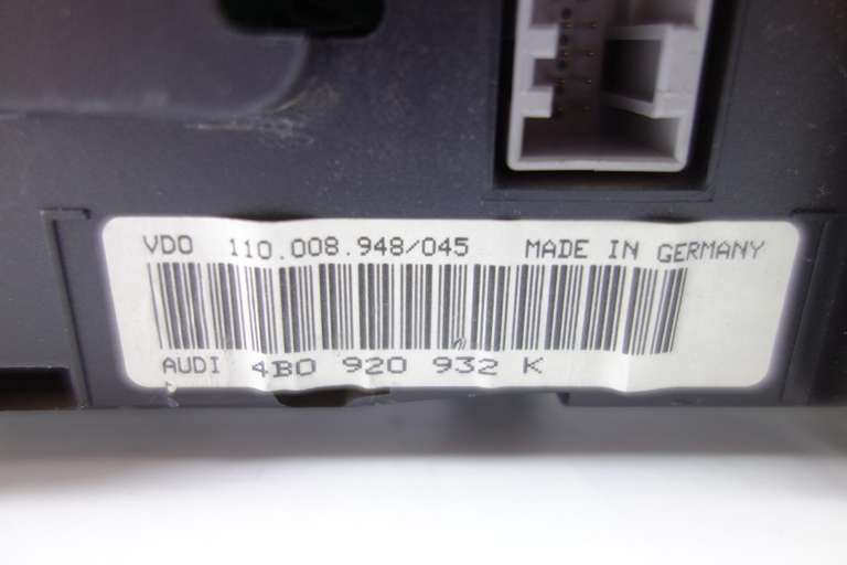 Cuadro de instrumentos Audi A6 4B 4B0920932K 4B0 920 932 K 110008948045 110.008.948/045 - foto 3
