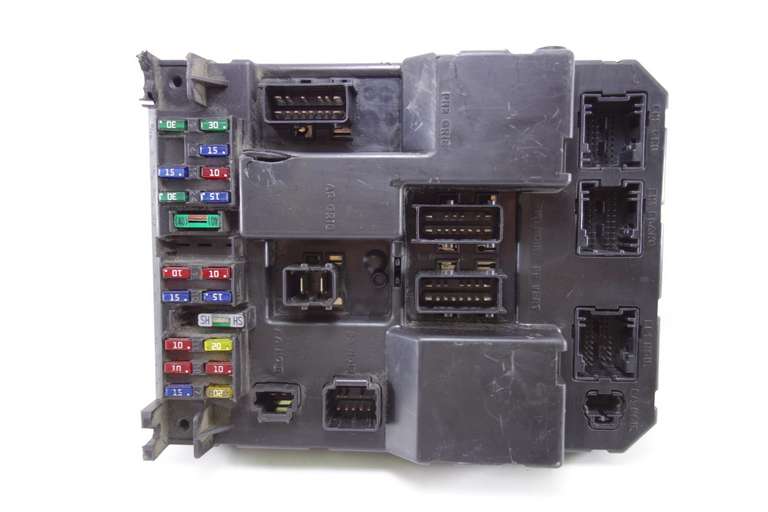 Caja de fusibles Peugeot 307 9651197380A 9651197380 A 9651196680A 9651196680 A - foto 1
