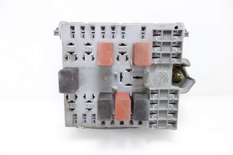 Caja de fusibles Fiat Punto 46778448 - foto 1