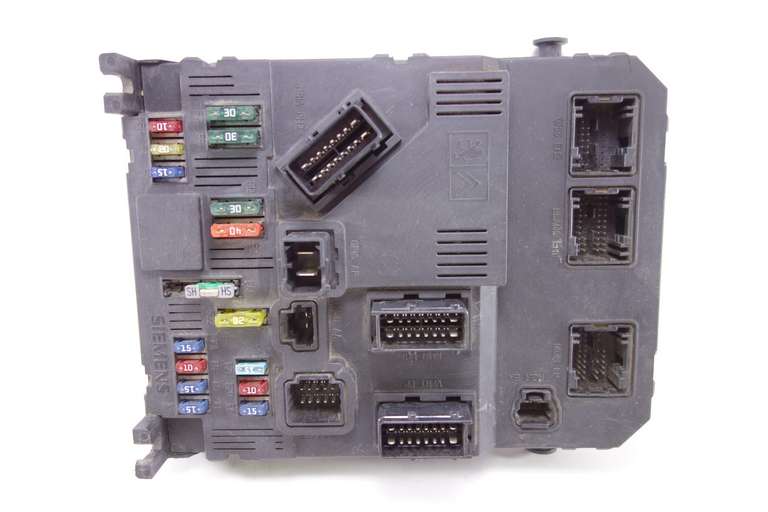 Caja de fusibles Citroen Peugeot 9649811480 S118085200H S118085200 H - foto 1